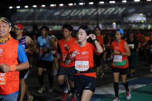 BIB: 100, 29654, 28844
                            <button type="button" onclick="openModal(11483825)" class="btn btn-primary btn-sm float-right btn-popup" data-toggle="modal" data-target=".modal-high-quality">
                        <i class="fas fa-shopping-cart"></i> Add to Cart
                    </button>
                                            <button type="button" onclick="isThisMe(11483825, true)" class="btn btn-success btn-sm float-right btn-popup btn-isme hidden" data-toggle="tooltip" data-placement="bottom" title="นี่คือรูปของคุณใช่ไหม คลิกที่นี่เพื่อเอาเข้าอัลบั้ม">
                        <i class="fas fa-plus"></i> Add to album
                    </button>
                    <button type="button" onclick="isThisMe(11483825, false)" class="btn btn-warning btn-sm float-right btn-popup btn-isnotme hidden">
                        <i class="fas fa-ban"></i> Remove from album
                    </button>
